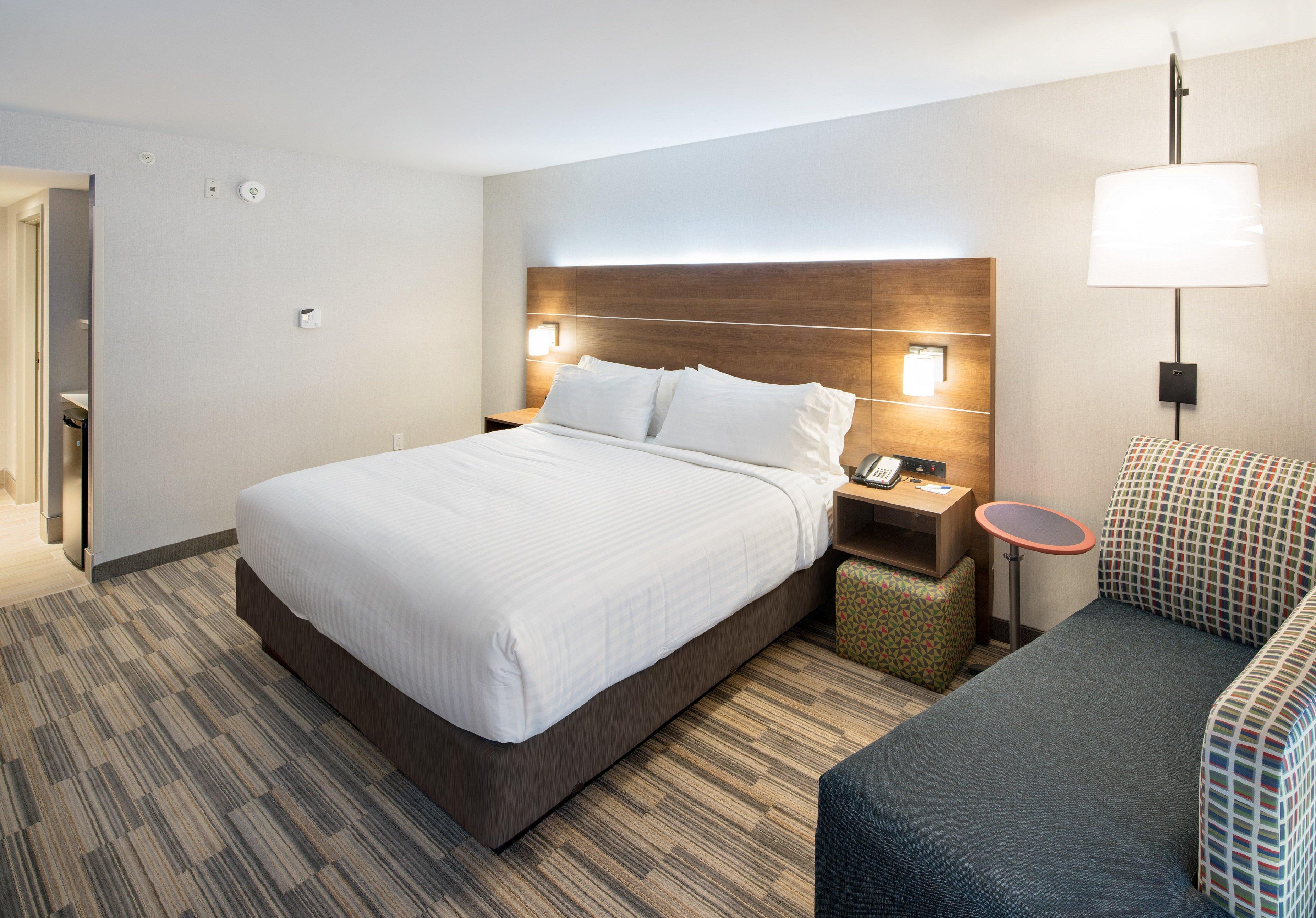 Holiday Inn Express - Red Deer North By Ihg Exterior foto